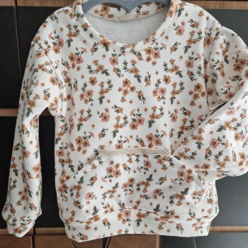 Sweat Enfant sans capuche 29.90€ Sweat Enfant sans capuche 29.90€